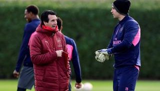 إيميليانو مارتينيز وأوناي إيمري