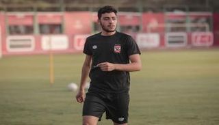 أكرم توفيق لاعب الأهلي المصري