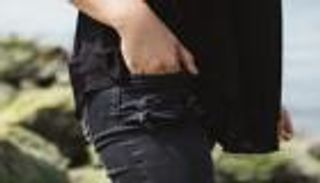 ما هي المعادن الموجودة داخل "جيوب" 60% من سكان العالم؟