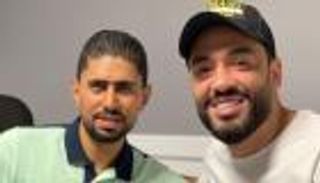 "البطة السودة".. المطرب النقاش يطرح أول أغانيه على يوتيوب