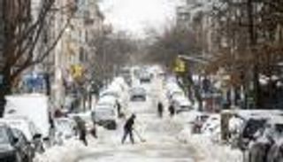 طوارئ في أمريكا تحسبا لوصول "الإعصار القنبلة"