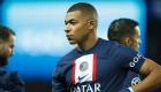 لحظة تاريخية.. مبابي وقصة ظهور مزدوج في باريس سان جيرمان (صورة)