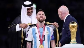 بشت ميسي في كأس العالم