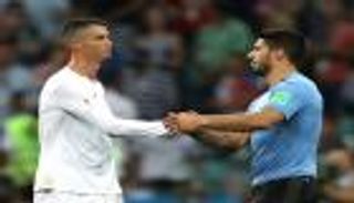 بذكريات ريال مدريد وبرشلونة.. هل يجمع الدوري السعودي كريستيانو رونالدو وسواريز؟