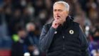 رغم لعنة كأس العالم.. منتخب البرازيل يبدأ التواصل مع مورينيو