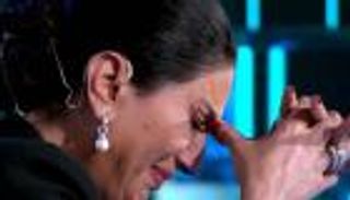 "الولاد بتموت".. وفاء عامر تبكي بسبب مستشفى 57357 (فيديو)