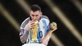 الفيفا يأخذ كأس العالم من ميسي