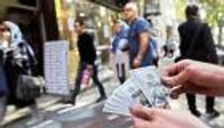مسلسل انهيار العملة الإيرانية.. رفع الفائدة 23% لوقف إفلاس البنوك