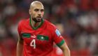 سفيان أمرابط يعيد بطل العالم للحياة بعد 16 عاما