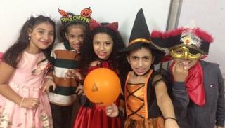 أطفال مصريون يحتفلون بعيد الهالوين