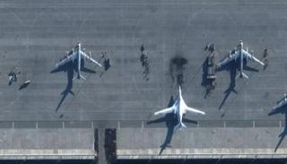 صورة من الأقمار الصناعية لقاعدة إنجلز الجوية التي تعرضت للهجوم