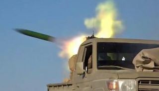 قذيفة تنطلق من عربة تابعة لقوات العمالقة - أرشيفية