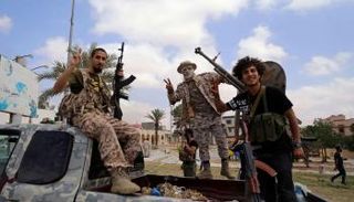 عناصر من المليشيات المسلحة في طرابلس - أرشيفية