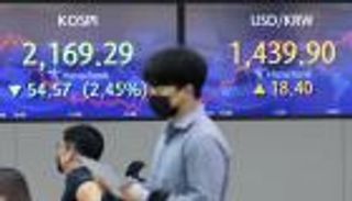 موظفو الحكومة في كوريا الجنوبية ضحية الركود.. أسباب الأزمة