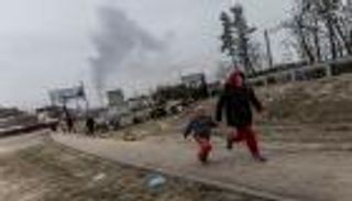 قتال وانفجارات.. الصواريخ بديلا لشمعة "أعياد الميلاد" بأوكرانيا وروسيا