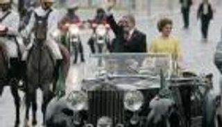 دا سيلفا يكسر التقاليد.. تغيير مراسم برازيلية عمرها 7 عقود