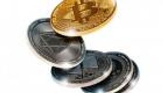 أسعار العملات الرقمية.. بيتكوين مضطربة و"الكريبتو" دون 800 مليار دولار