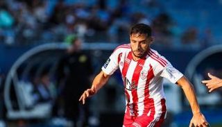 النجم الجزائري يوسف بلايلي 