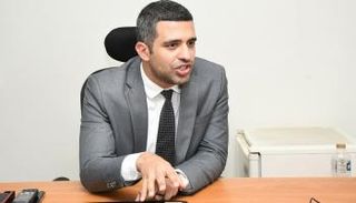 معتز الزميتي المدير الطبي لمستشفى 