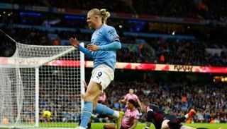 إيرلينج هالاند من مباراة مان سيتي وإيفرتون