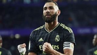 كريم بنزيما مهاجم ريال مدريد