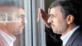 مهادنة أم انتظار للحظة الحاسمة.. ماذا وراء صمت أحمدي نجاد على احتجاجات إيران؟