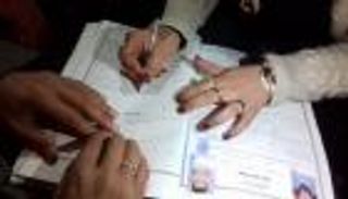 إعلامي مصري يكشف حقيقة فرض 30 ألف جنيه على الزواج الحديث