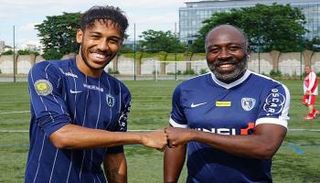 أوباميانج ووالده 