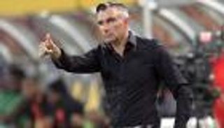 "لا تعليق".. كارتيرون يرفض الصدام مع رئيس الزمالك