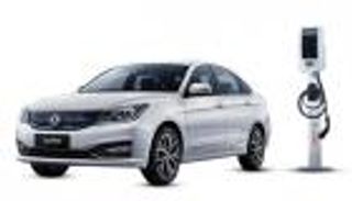 مصر تحدد سعر بيع الكهرباء لشحن السيارات من المنازل