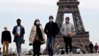 فرنسا ترفع قيود كورونا.. انقسام بين الأطباء و"الصحة العالمية" تحذر