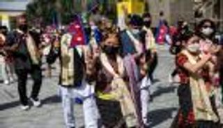 اليوم الوطني لـ"نيبال" في إكسبو 2020 دبي.. موكب جلب المطر والازدهار