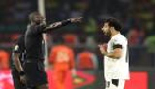 انفعال محمد صلاح.. العالم يهاجم جاساما بسبب "لقطة الموسم" (فيديو)