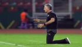 عقوبة قاسية.. مصر تواجه السنغال مرتين بدون مدرب