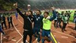 "زجاجة الانتصار".. سر تأهل منتخب مصر لنهائي كأس أمم أفريقيا (صور)