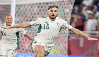 يوسف بلايلي نجم منتخب الجزائر