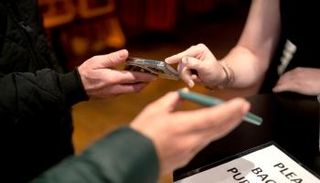 عينات دم تم جمعها من مصابين في هولندا كشفت سلالة الأيدز