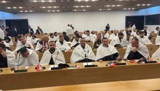 نواب الكتلة الصدرية خلال الجلسة الأولى لمجلس النواب