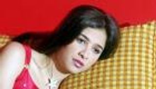 ياسمين عبدالعزيز تثير الجدل بمصر.. ماذا فعلت؟