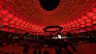 إكسبو 2020.. قبة الوصل تكتسي بالبرتقالي في اليوم العالمي للسرطان