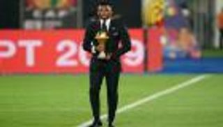 بعد نكسة أمم أفريقيا.. إيتو يتوعد منتخب الجزائر في تصفيات كأس العالم