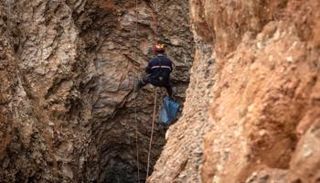 جانب من عمليات إنقاذ الطفل ريان