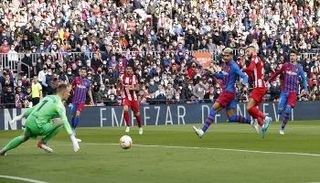 برشلونة ضد أتلتيكو مدريد