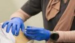 الإمارات تقدم 22 ألف جرعة جديدة من لقاح كورونا