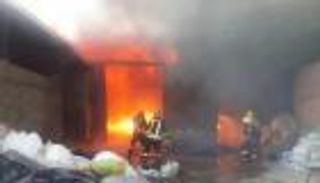 حريق واسع النطاق في شركة للبتروكيماويات بإيران