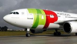طائرة تتبع شركة الطيران البرتغالية