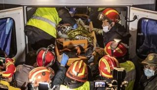 جثمان الطفل ريان داخل سيارة الإسعاف- أرشيفية