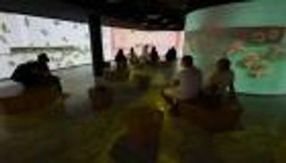 إكسبو 2020 دبي.. جناح سلوفينيا يبرز أهمية النحل والعسل (صور)