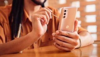 هاتف موتورولا الذكي Moto G Stylus 2022 الجديد.