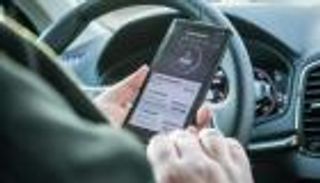 نظرة على التطبيقات في عالم السيارات.. رفاهية وأمان